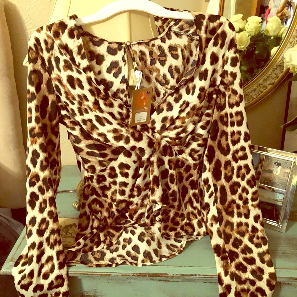 Super chic and sexy leopard print peplum blouse